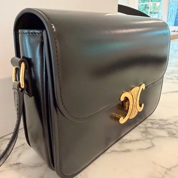 Celine Classique Triomphe bag in Shiny Calfskin with Gold Hardware - Picture 2 of 16